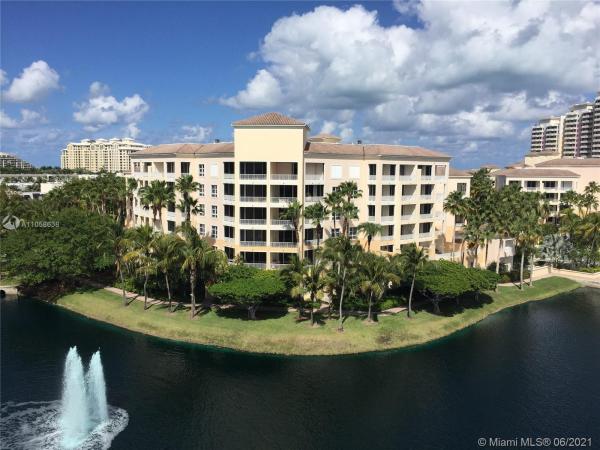 Resort Villa, 703 Crandon Blvd #403, Key Biscayne, Florida 33149, image 2