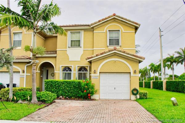 Kendall Breeze West, 13727 SW 116th Ln, The Hammocks, Florida 33186, image 2