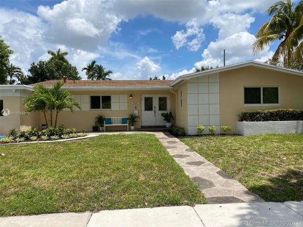Windward Manor, 1141 NE 178th Ter, North Miami Beach, Florida 33162, image 2