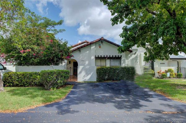 Town Villas In The Crossings, 13385 SW 115th Ter 0, The Crossings, Florida 33186, image 2
