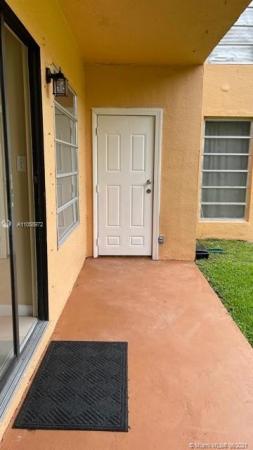 Lago West, 430 Commodore Dr #107, Plantation, Florida 33325, image 2