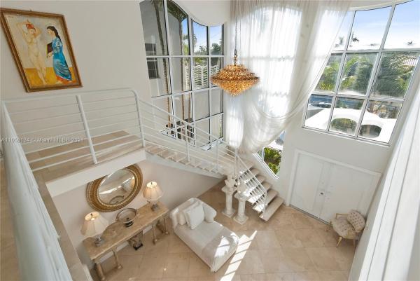 Bay Harbor Islands Residential, 10201 E Broadview Dr, Bay Harbor Islands, Florida 33154, image 2