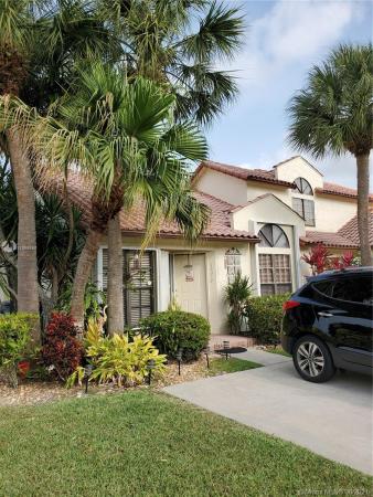 Woodstream, 10317 Hidden Springs Ct, Boca Raton, Florida 33498, image 2