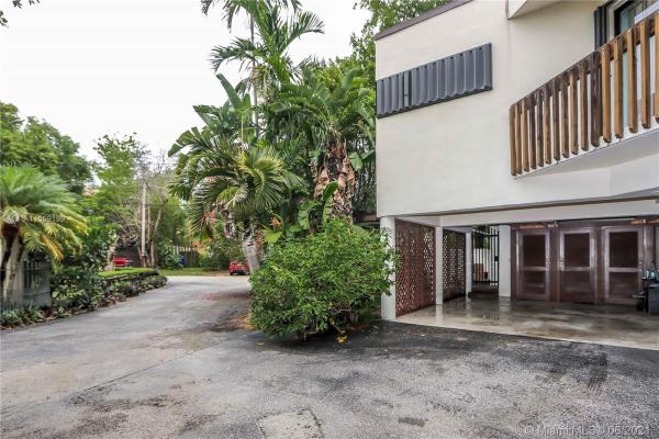 Rhodes, 2578 Lincoln Ave, Miami, Florida 33133, image 2