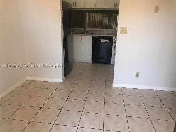 Courtyard Of Coral Gate, 5540 Courtyard Dr, Margate, Florida 33063, image 1