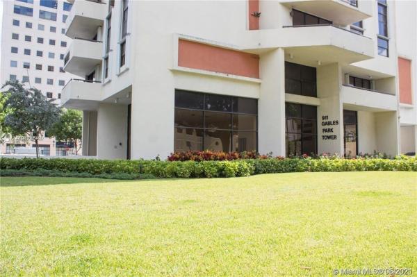 Gables Park Tower, 911 E Ponce De Leon Blvd #802, Coral Gables, Florida 33134, image 2