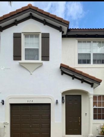 Villas At Portofino East, 974 NE 29th Ter, Homestead, Florida 33033, image 2