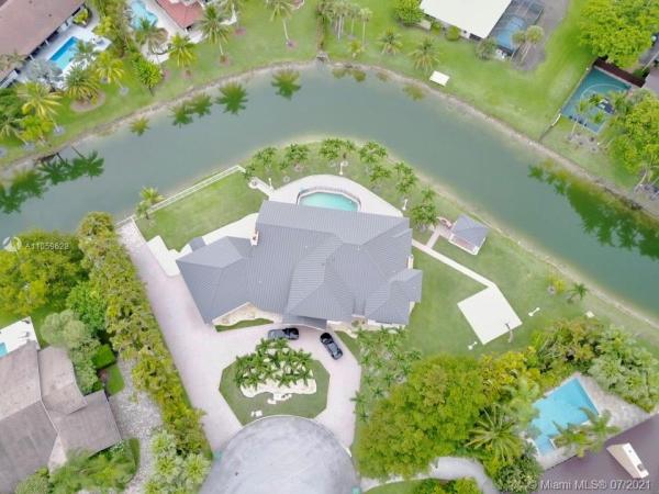 Galloway Glen, 8920 SW 102nd Ter, Kendall, Florida 33176, image 2