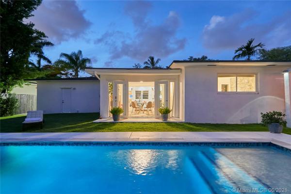 Washington Place, 880 NE 72nd St, Miami, Florida 33138, image 1