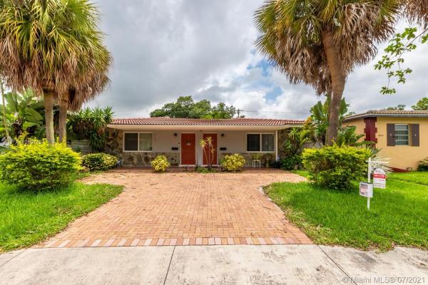 El Jardin, 8640 NE 2nd Ave, El Portal, Florida 33138, image 2