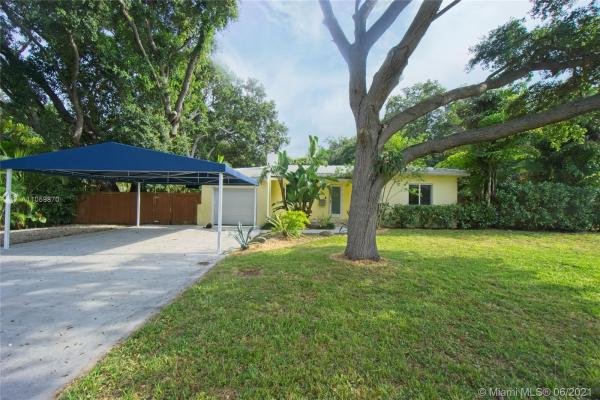 Biscayne Lawn, 1015 NE 117th St, Biscayne Park, Florida 33161, image 2