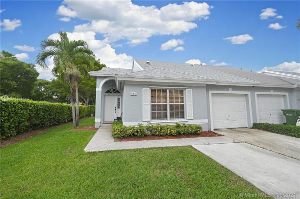 North Gate, 482 SE 20th Dr, Homestead, Florida 33033, image 2