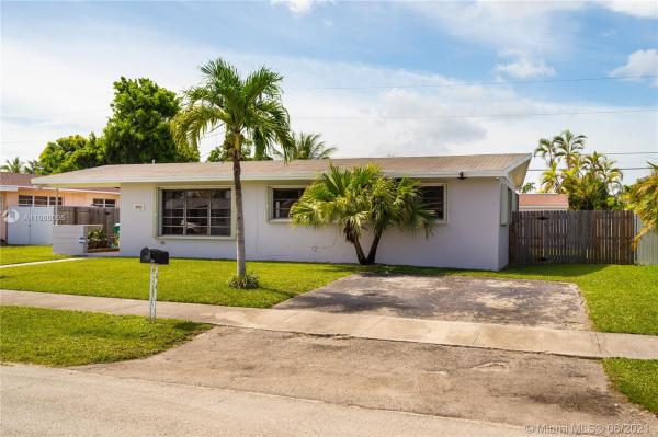 Cutler Ridge, 9955 SW 214th St, Cutler Bay, Florida 33189, image 2