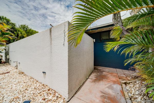 Windmill Gate, 16334 Shadow Ct #16334, Miami Lakes, Florida 33014, image 2