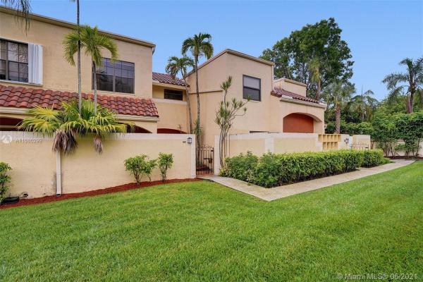 Mariner Village Townhouses, 20900 Leeward Ct #213-1, Aventura, Florida 33180, image 2
