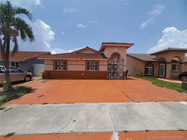 Berkshire, 8804 NW 110th St, Hialeah Gardens, Florida 33018, image 2