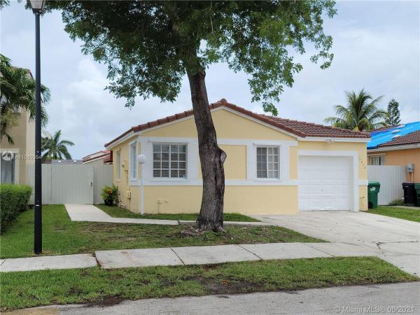 Weitzer Serena Lakes West, 17373 SW 142nd Pl, Richmond West, Florida 33177, image 2