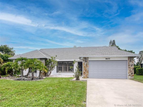 Boca Fontana, 9657 Trivolo Pl, Boca Raton, Florida 33434, image 1
