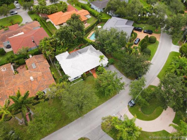 Coral Gables Country Club, 4724 Orduna Dr, Coral Gables, Florida 33146, image 2