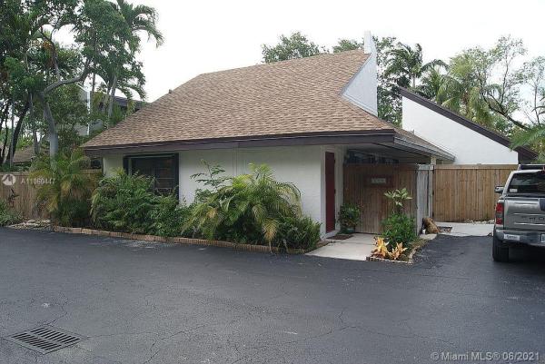Kendall Trace, 7731 SW 100th St #30, Kendall, Florida 33156, image 2