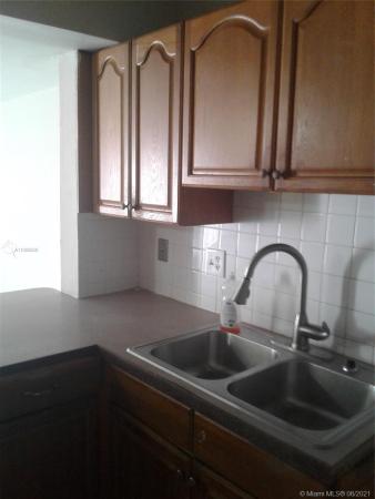 Town & Country, 3759 NW 20th St #705, Lauderdale Lakes, Florida 33311, image 2