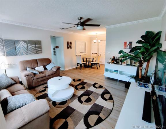 Mayfair Apartments, 1520 Mckinley St #202E, Hollywood, Florida 33020, image 2