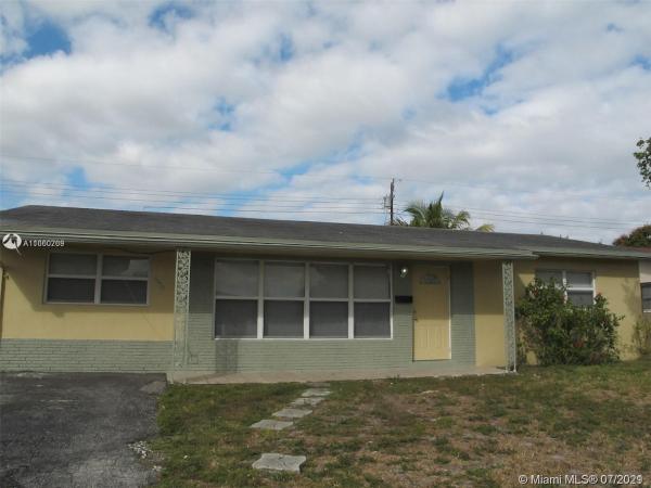 Sunrise Golf Village, 5979 NW 15th St, Sunrise, Florida 33313, image 2