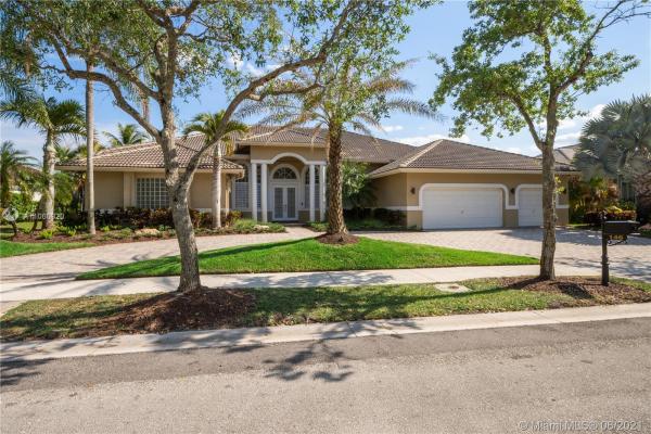 Pelican Landings, 146 Dockside Cir, Weston, Florida 33327, image 2