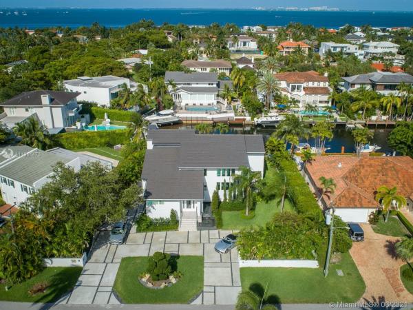 Sunrise Harbour, 6819 Sunrise Pl, Coral Gables, Florida 33133, image 2