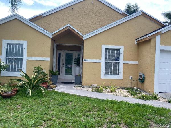 Villas Of Palm Bay, 715 SW 7th Ct, Florida City, Florida 33034, image 2