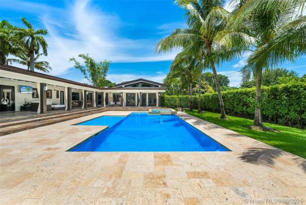 College Manor, 7550 SW 60th St, Glenvar Heights, Florida 33143, image 2