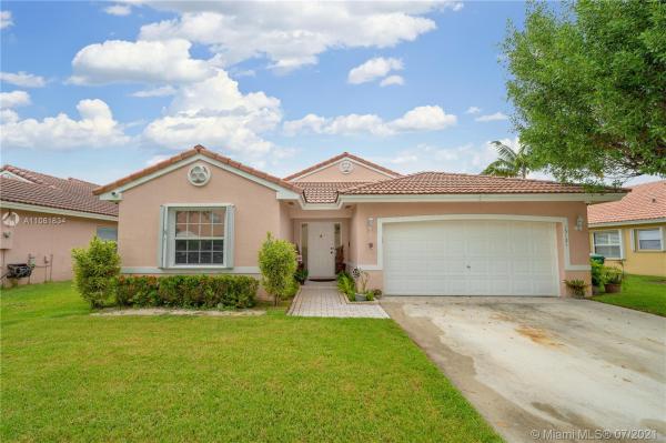 Gardens At Huntington, 15121 SW 49th Ct, Miramar, Florida 33027, image 2