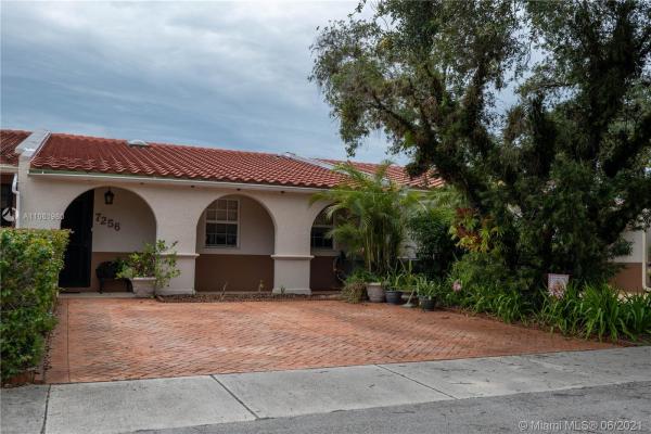 Lake Martha, 7256 Jacaranda Ln #7256, Miami Lakes, Florida 33014, image 2