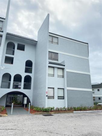 Presidential Golfview, 2000 N Congress Ave #104, West Palm Beach, Florida 33401, image 2