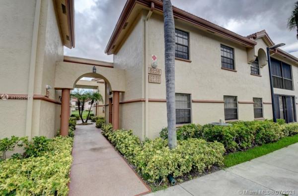 Carrara Village, 5226 Europa Dr #K, Boynton Beach, Florida 33437, image 2