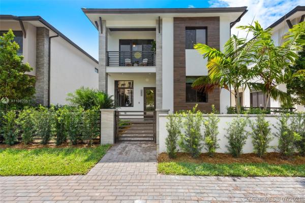 8240 NW 51st Ter, Doral, Florida 33166, image 2