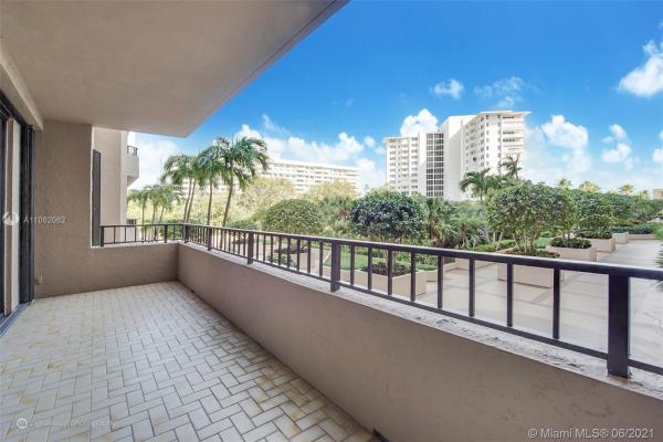 Oceansound At Key Colony, 251 Crandon Blvd #205, Key Biscayne, Florida 33149, image 2