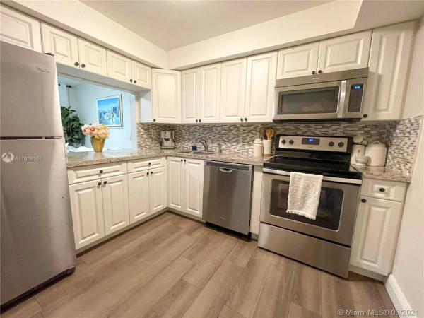 Jacaranda Villas, 8901 N New River Canal Rd #8W, Plantation, Florida 33324, image 2