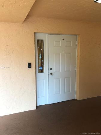 450 Commodore Dr #317, Plantation, Florida 33325, image 2