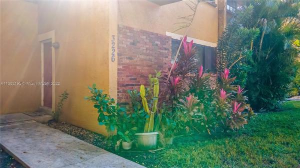 Center Court Apartments, 3226 N Pine Island Rd #505, Fort Lauderdale, Florida 33351, image 1