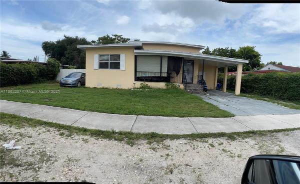 Pinewood Park, 1020 NW 106th St, Pinewood, Florida 33150, image 2