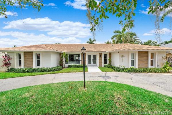 Highland Lakes, 21120 NE 22nd Ct, Ojus, Florida 33180, image 2