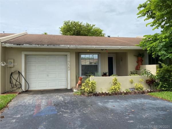 Woodstock Villas, 11729 SW 110th Ter #11729, Kendall, Florida 33186, image 2