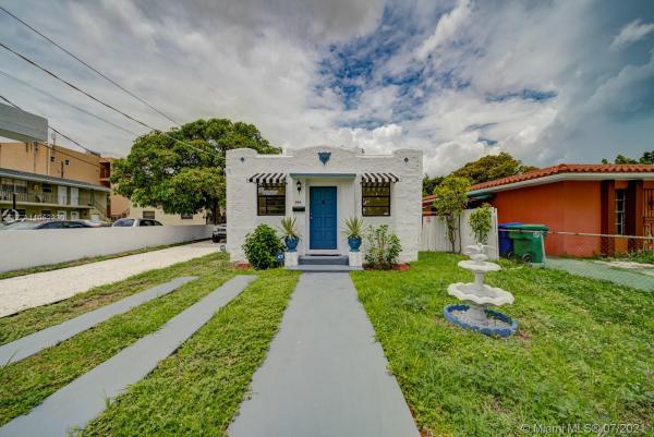 Comfort Gardens, 744 NW 33rd Ave, Miami, Florida 33125, image 2