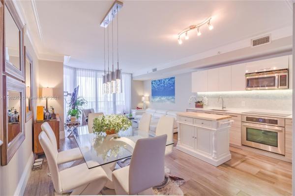Brickell House, 1300 Brickell Bay Dr #1709, Miami, Florida 33131, image 3