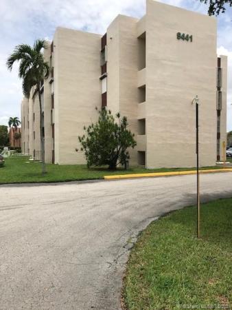 Versailles Gardens, 9441 SW 4th St #412, Fountainebleau, Florida 33174, image 3