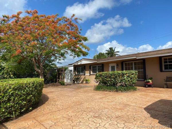 Heftler Homes Sunset Park, 8640 SW 97th Rd, Kendall, Florida 33173, image 2