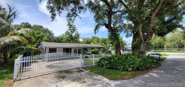 NW 27 Ave Heights, 2515 NW 164th St, Miami Gardens, Florida 33054, image 2