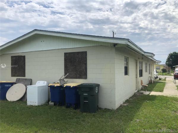 Suzanne Park, 1509 N 16th St, Fort Pierce, Florida 34950, image 2