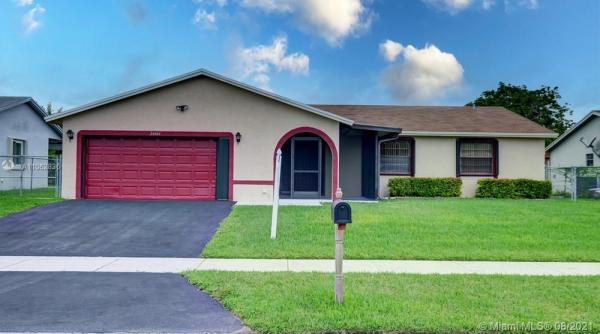 Meadow Wood Manor, 26464 SW 122nd, Three Lakes, Florida 33032, image 2